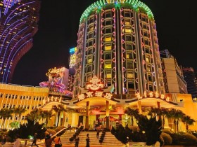 专家解读歼-15两次驱离日本战机 战术威慑显实力