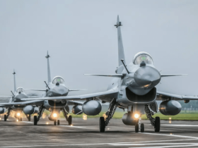 容易被误解的是,库尔德工人党女战士焚烧武器画面公布 解除武装进程启动