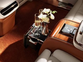 来自EC外汇官网:以军出动60多架战机空袭德黑兰 打击导弹和核设施