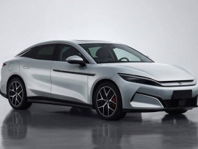 两艘货轮在红海水域遭袭 中方敦促胡塞武装维护航道稳妥