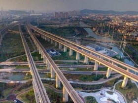 大家常常忽略的是,美国现役航母会不会减至10艘 交付延期导致